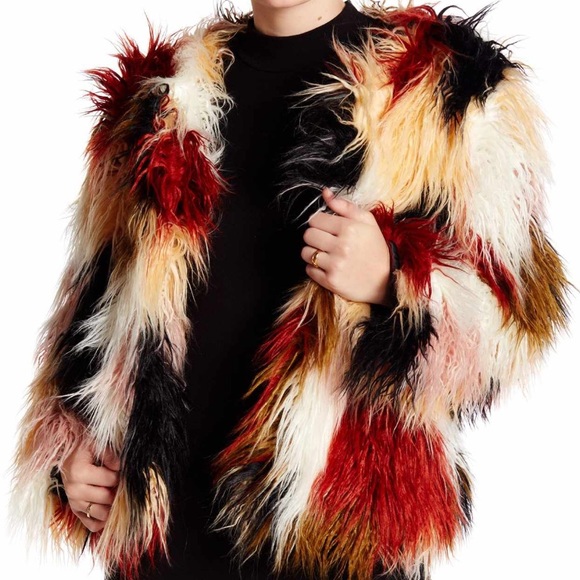 Romeo & Juliet Couture Jackets & Blazers - Romeo & Juliet Couture Faux Fur Jacket Sz M NWOT